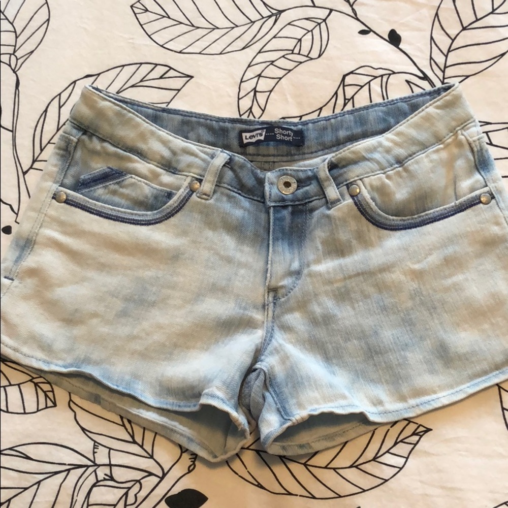 LEVI’S Acid Wash Shorts